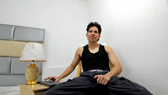 Snapshot of lax777_ chatting on 03/08/25, 12:52 lax777 online show from 03/08/25, 12:52