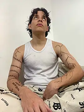 lax777  online show from 02/06/26, 08:29