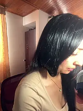 Snapshot of yaralyminjo2 chatting on 02/06/25, 09:06 yaralyminjo2 online show from 02/06/25, 09:06