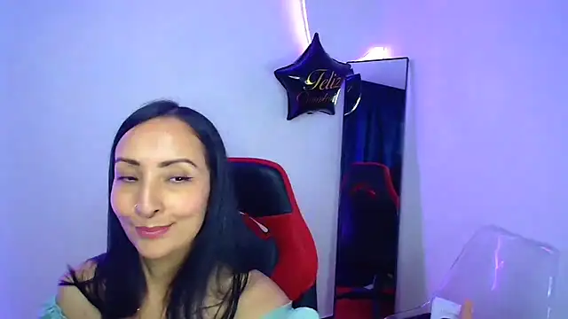 Snapshot of yaralyminjo2 chatting on 03/07/25, 02:34 yaralyminjo2 online show from 03/07/25, 02:34