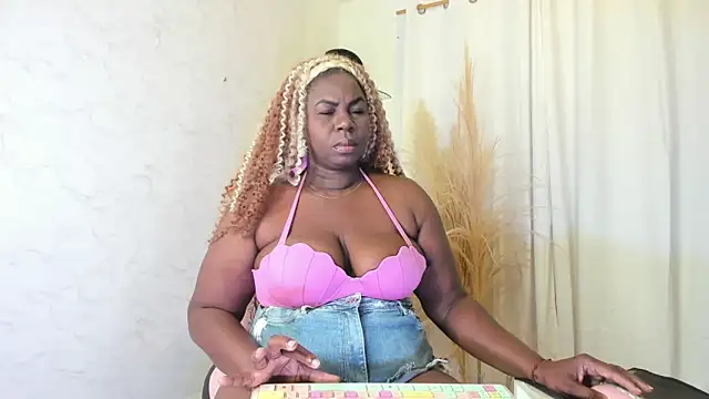 Leslie browm online show from 02/19/26, 09:05