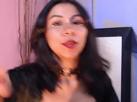 Snapshot of selene_gils chatting on 09/29/25, 12:05 selene gils online show from 09/29/25, 12:05