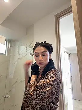 Gia Ferh online show from 04/18/26, 08:31