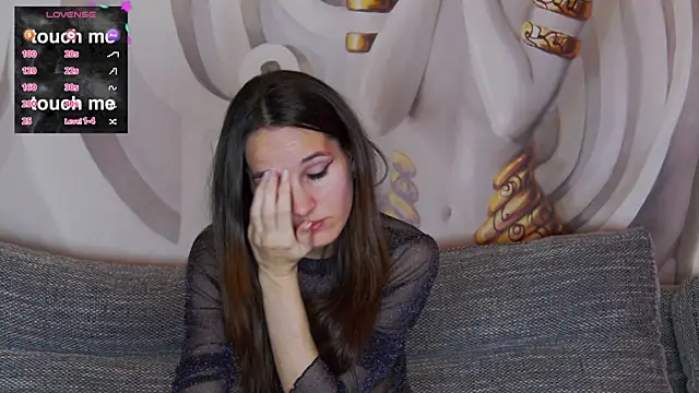 hailey peach online show from 03/06/25, 12:32