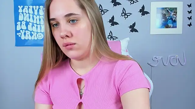 Snapshot of MiaMilas chatting on 02/05/25, 09:04 MiaMilas online show from 02/05/25, 09:04