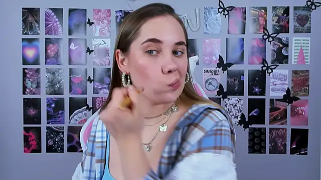 Snapshot of MiaMilas chatting on 02/20/25, 08:17 MiaMilas online show from 02/20/25, 08:17