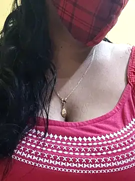 mallu-sumi online show from 03/04/25, 10:05