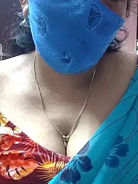 mallu-sumi online show from 03/07/25, 05:51