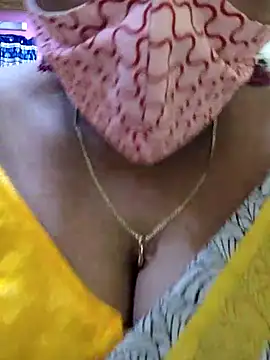 mallu-sumi online show from 03/09/25, 11:46