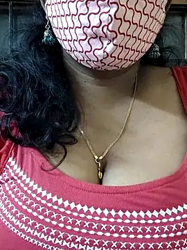 mallu-sumi online show from 03/22/25, 10:04