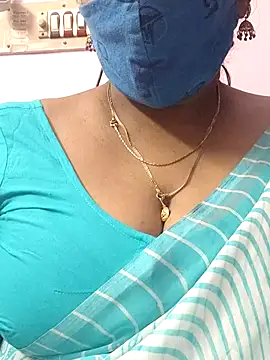 mallu-sumi online show from 09/30/25, 06:35