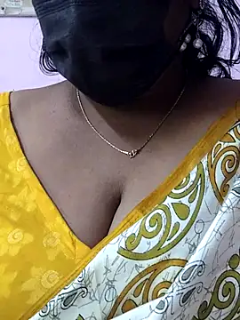 mallu-sumi online show from 12/15/25, 07:34