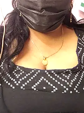 mallu-sumi online show from 03/01/26, 09:00