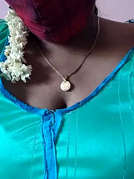 mallu-sumi online show from 03/10/26, 10:42