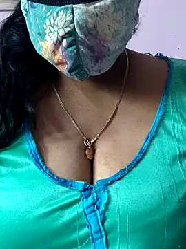 mallu-sumi online show from 07/20/26, 05:11