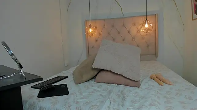 kristakinnky online show from 01/15/25, 01:52