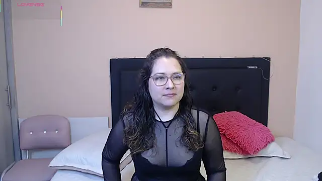 May Carlier online show from 03/23/25, 02:15