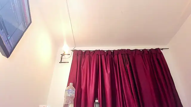  Caroliina online show from 12/28/24, 05:14