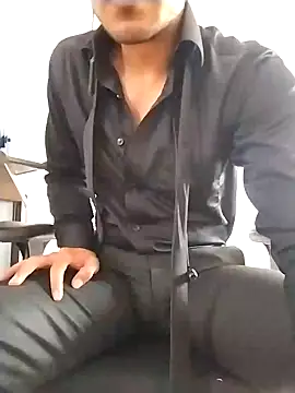 pablo-rincon95 online show from 01/17/25, 05:08