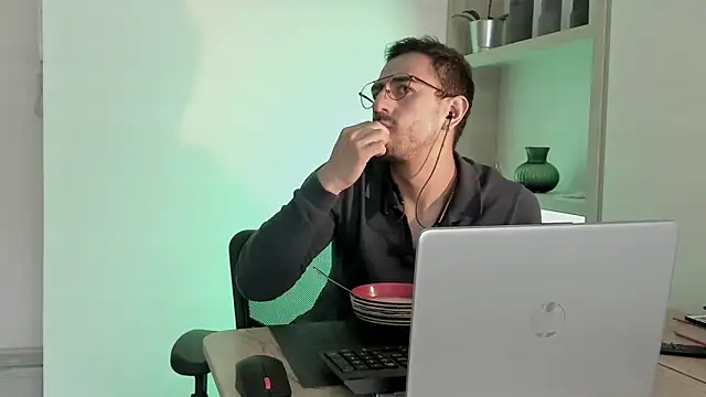 pablo-rincon95 online show from 01/20/25, 03:18