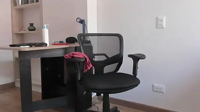 pablo-rincon95 online show from 01/21/25, 07:06