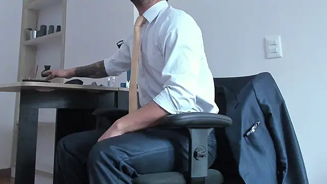 pablo-rincon95 online show from 02/21/25, 02:16