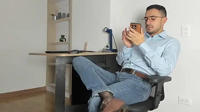 pablo-rincon95 online show from 03/02/25, 12:11