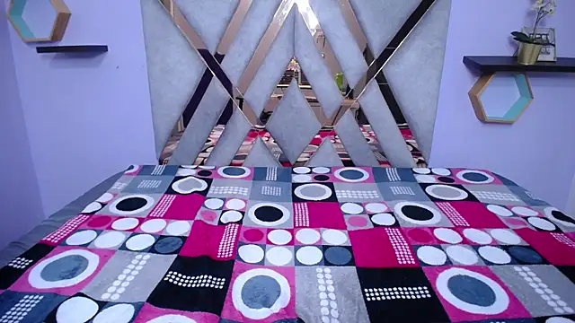 Emily Trujillo online show from 02/03/25, 10:43