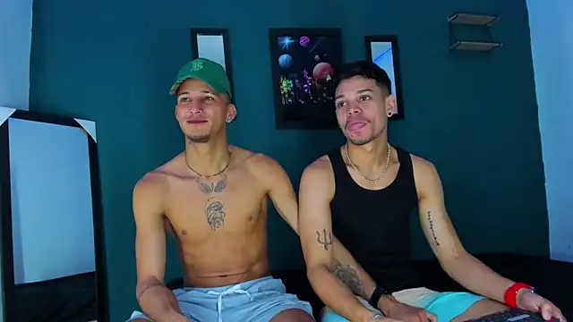 Snapshot of Friendsofeverything_ chatting on 03/10/25, 01:10 Friendsofeverything online show from 03/10/25, 01:10