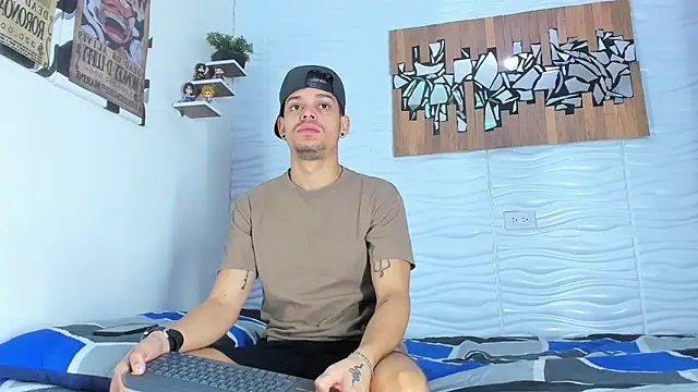 Snapshot of Friendsofeverything_ chatting on 09/26/25, 02:32 Friendsofeverything online show from 09/26/25, 02:32