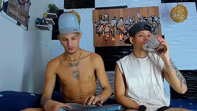 Snapshot of Friendsofeverything_ chatting on 12/02/25, 02:12 Friendsofeverything online show from 12/02/25, 02:12