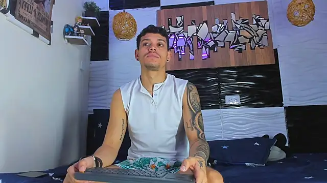 Friendsofeverything  online show from 12/05/25, 01:42