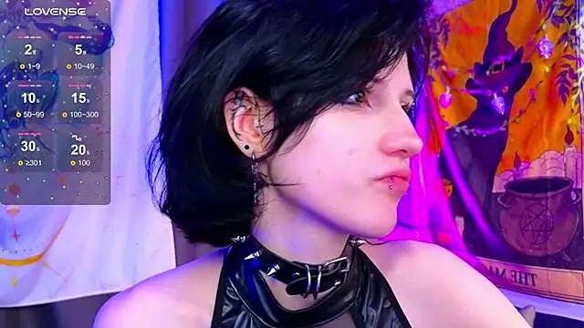 dark vamp  online show from 12/29/24, 03:33