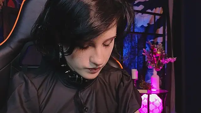 dark vamp  online show from 01/22/25, 03:29