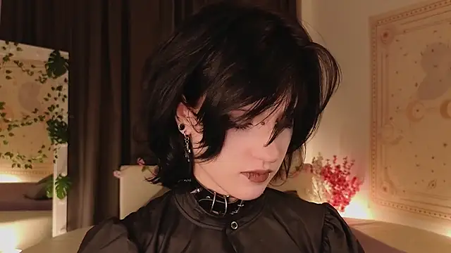 dark vamp  online show from 02/21/25, 09:54