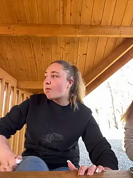 Snapshot of Joannakiss chatting on 03/12/25, 01:08 Joannakiss online show from 03/12/25, 01:08