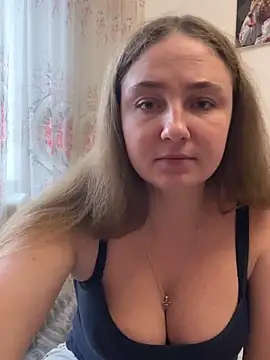 Snapshot of Joannakiss chatting on 11/04/25, 12:59 Joannakiss online show from 11/04/25, 12:59