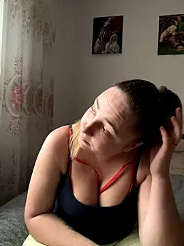 Snapshot of Joannakiss chatting on 11/13/25, 02:05 Joannakiss online show from 11/13/25, 02:05