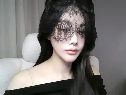 xiaxia-baby  online show from 11/25/25, 05:13