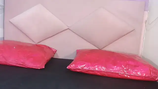 Lucy White   online show from 03/17/25, 12:08