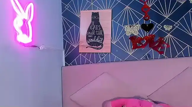 Lucy White   online show from 03/21/25, 08:18