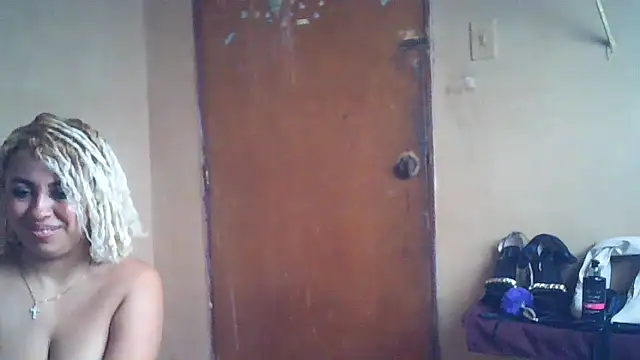 Lucy White   online show from 04/09/26, 07:41