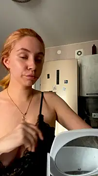 Snapshot of Kitty_Katrine chatting on 09/18/25, 01:13 Kitty Katrine online show from 09/18/25, 01:13