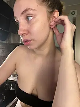 Kitty Katrine online show from 02/13/26, 06:15