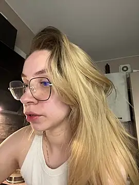 Kitty Katrine online show from 05/11/26, 03:18
