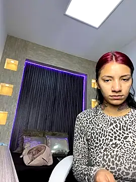 Snapshot of dolcebella chatting on 09/15/25, 03:12 dolcebella online show from 09/15/25, 03:12