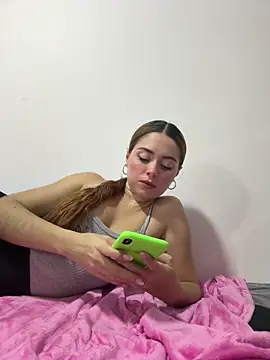 Hana and Zeta online show from 02/11/26, 01:27