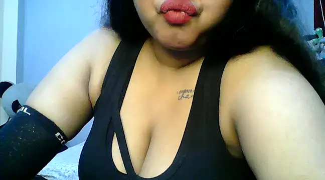 Snapshot of Your-love-12 chatting on 02/06/25, 06:56 Your-love-12 online show from 02/06/25, 06:56