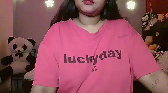 Snapshot of Your-love-12 chatting on 02/24/25, 02:58 Your-love-12 online show from 02/24/25, 02:58