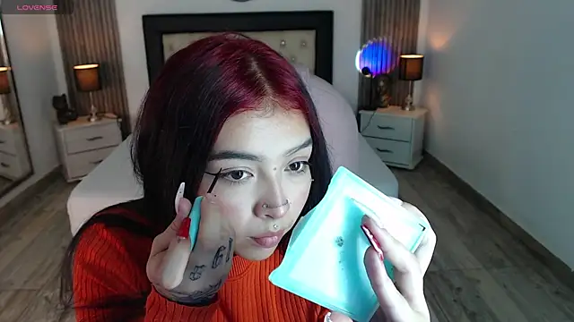 pettit courtny online show from 01/09/25, 03:47